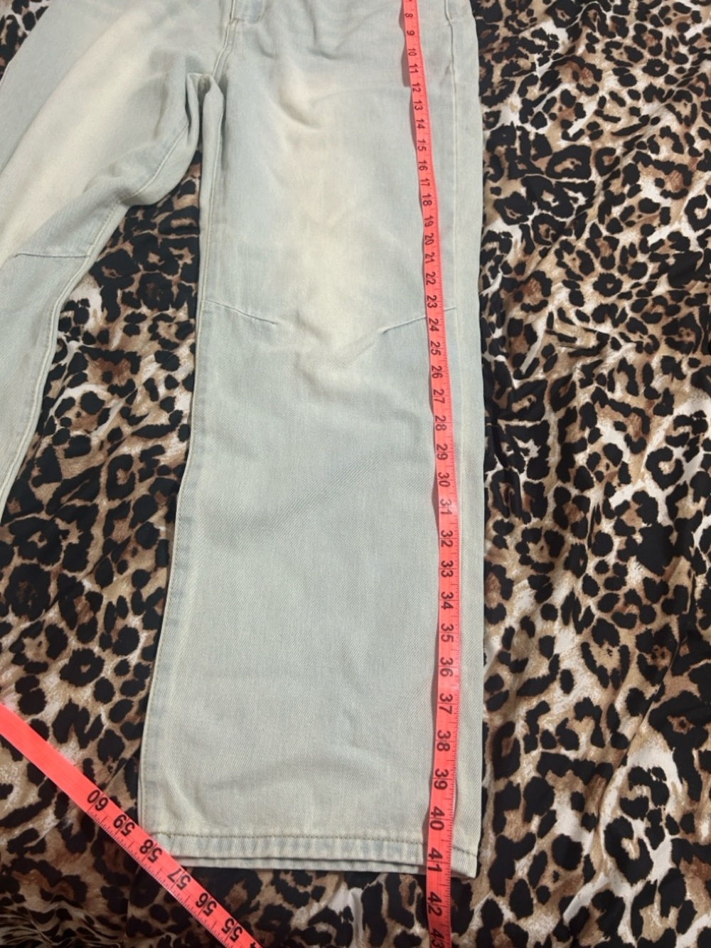 Classic High-Rise Wide-Leg Women's Jeans in Light Sage - Picture 3 of 6